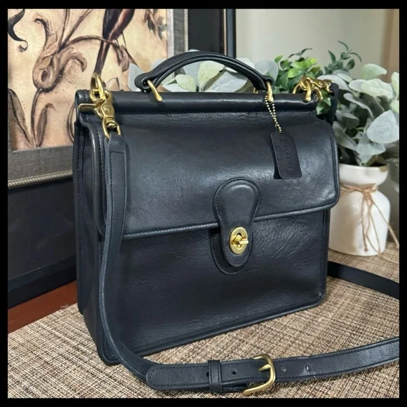 ❤️SOLD❤️Vintage Coach Navy Willis Bag 9927 - Picture 1 of 10